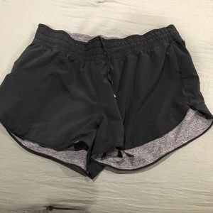 Lululemon size 10 reversible black/grey shorts
